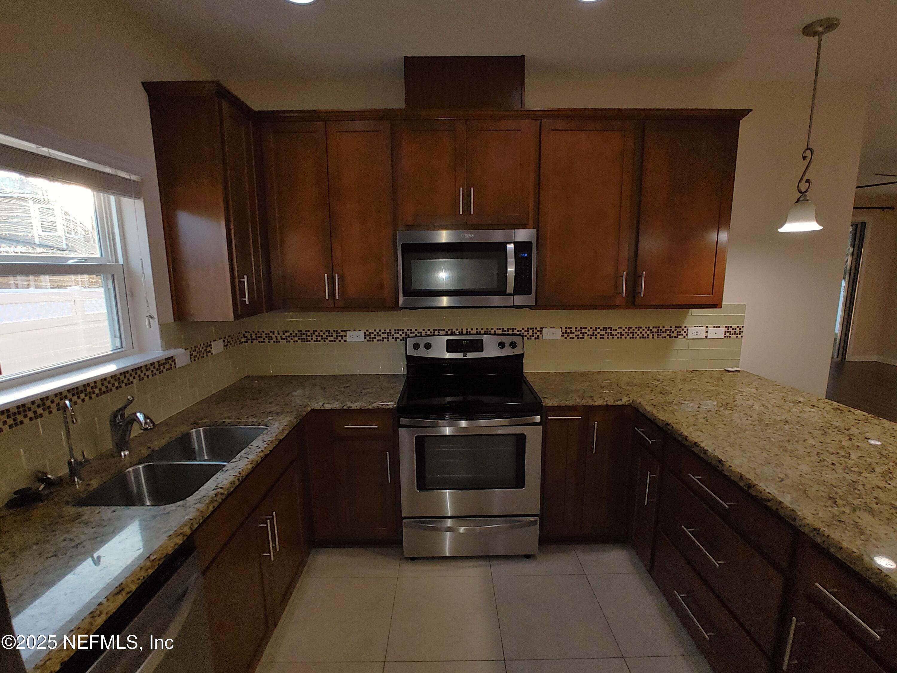 500 Heron Landing Road St. Johns, FL 32259 - Photo 17 of 41 20240102_165825