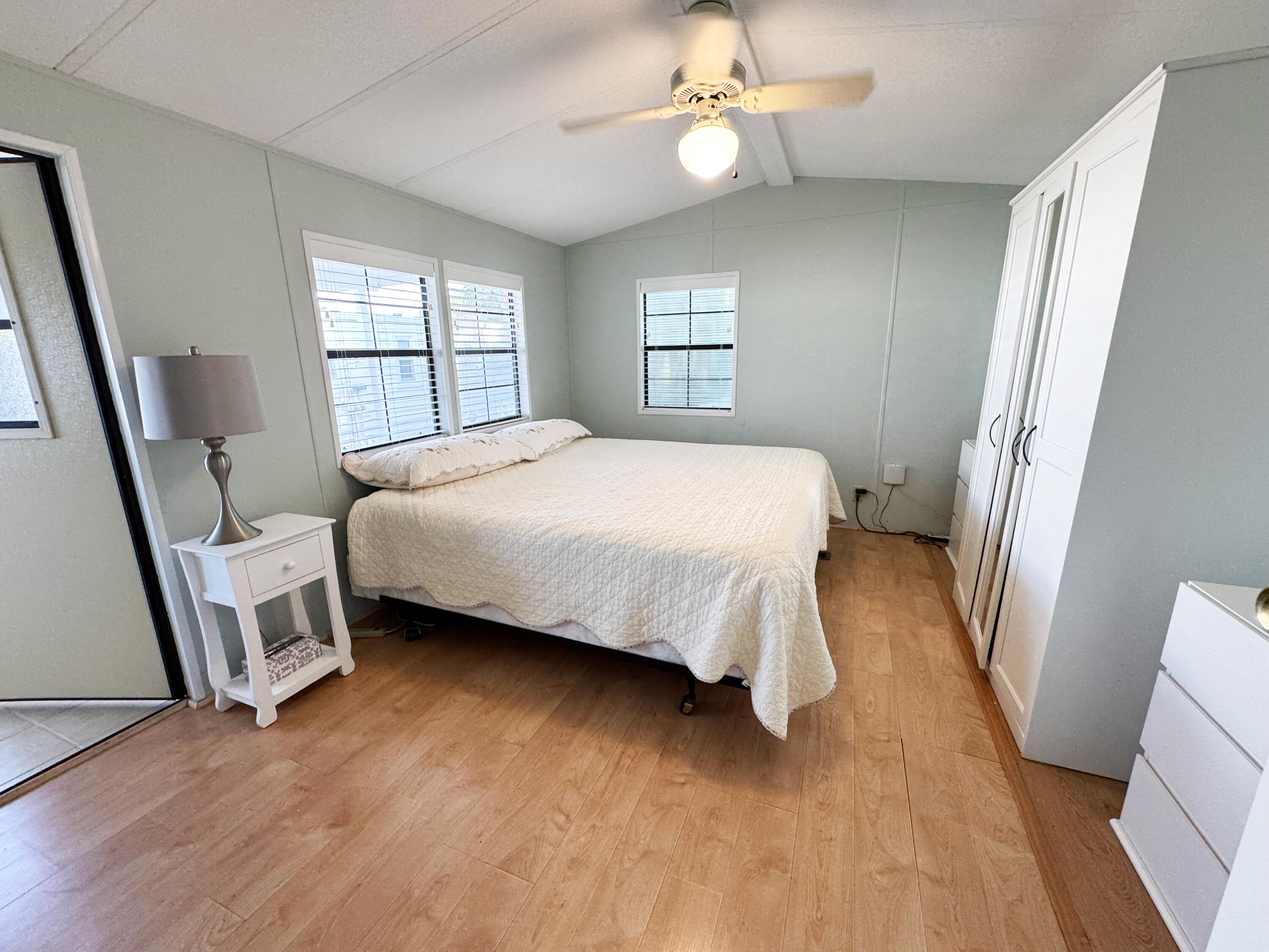 210 Cardinal Drive, Unit B Boynton Beach, FL 33435 - Photo 8 of 34 primary bed