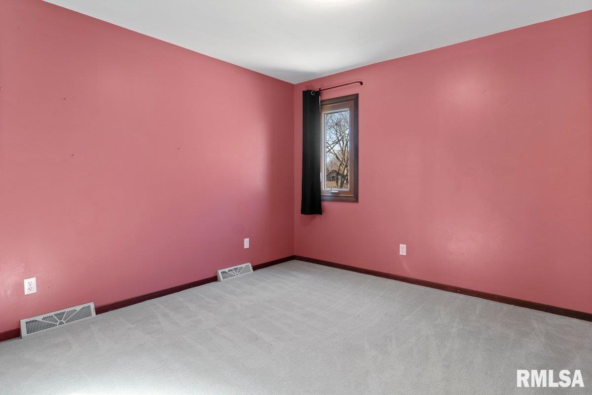 142 Tamarisk Drive Springfield, IL 62704 - Photo 25 of 39 Gallery Image 25
