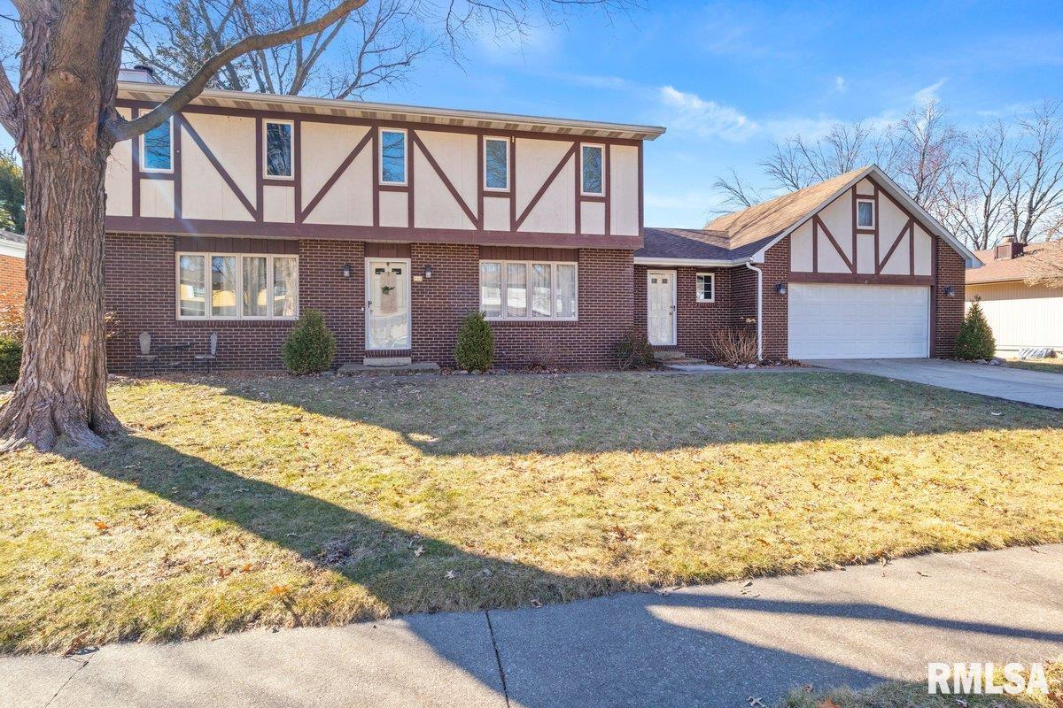 142 Tamarisk Drive Springfield, IL 62704 - Photo 35 of 39 Gallery Image 35