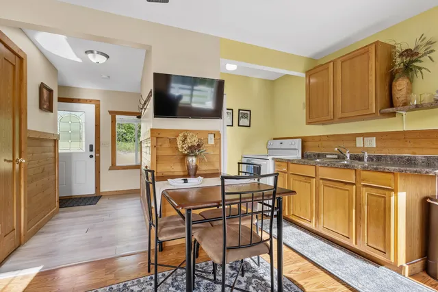 $624,900 | N5101 Hemlock Street, Poynette, WI 53955