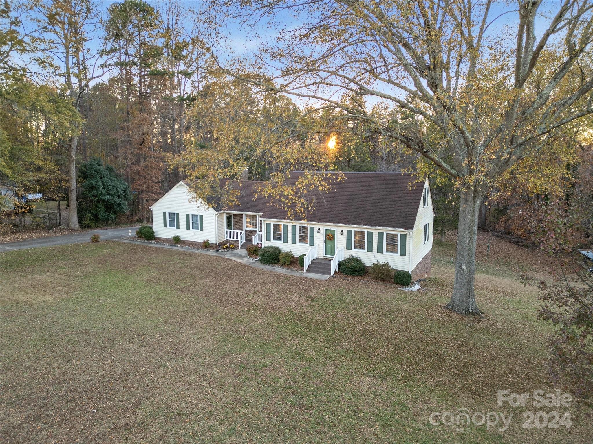 1949 State Rd S-46-1290 Clover, SC 29710 - Photo 4 of 48 Gallery Image 4