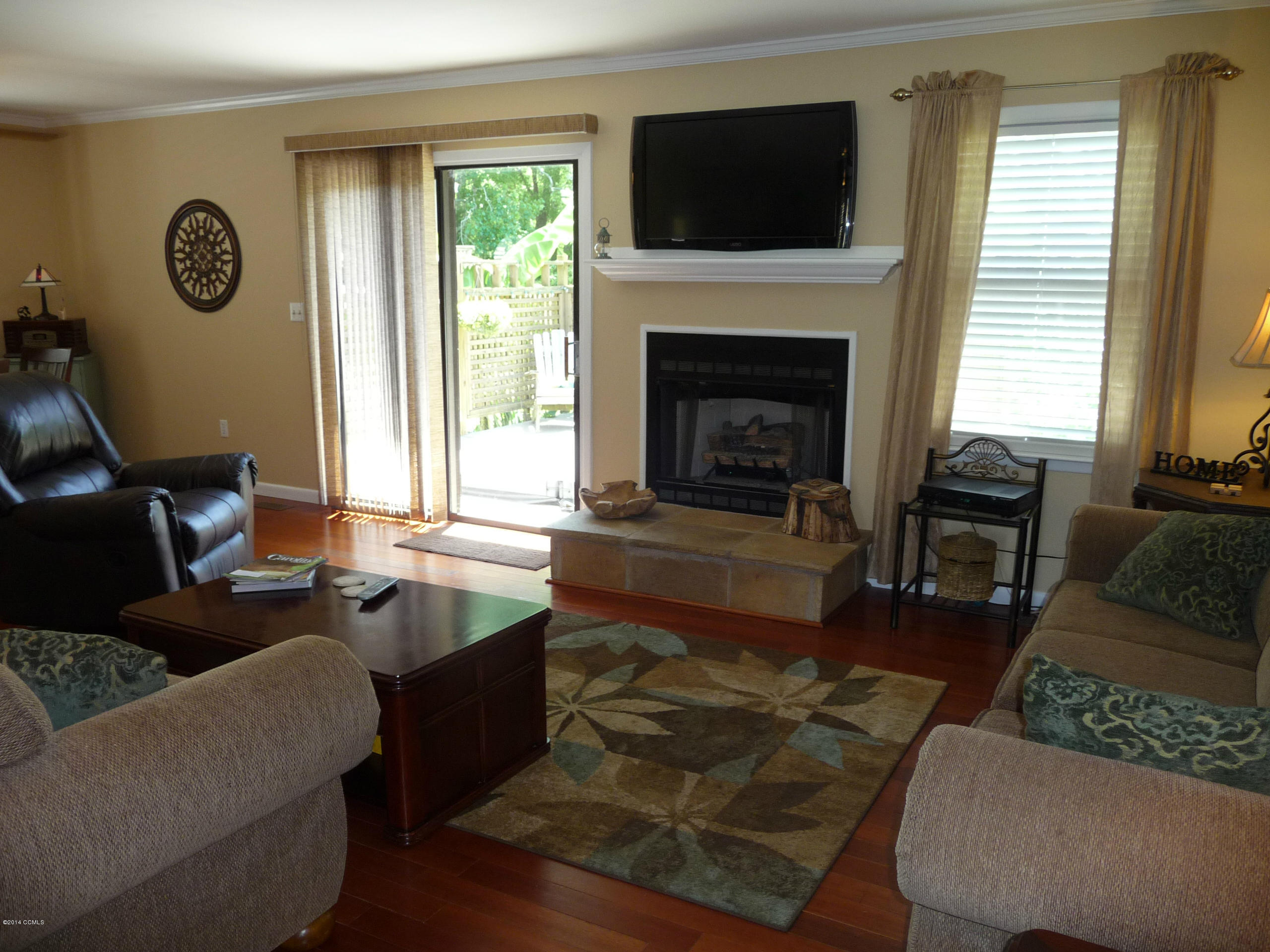 601 Garden Road Morehead City, NC 28557 - Photo 12 of 33 Living room