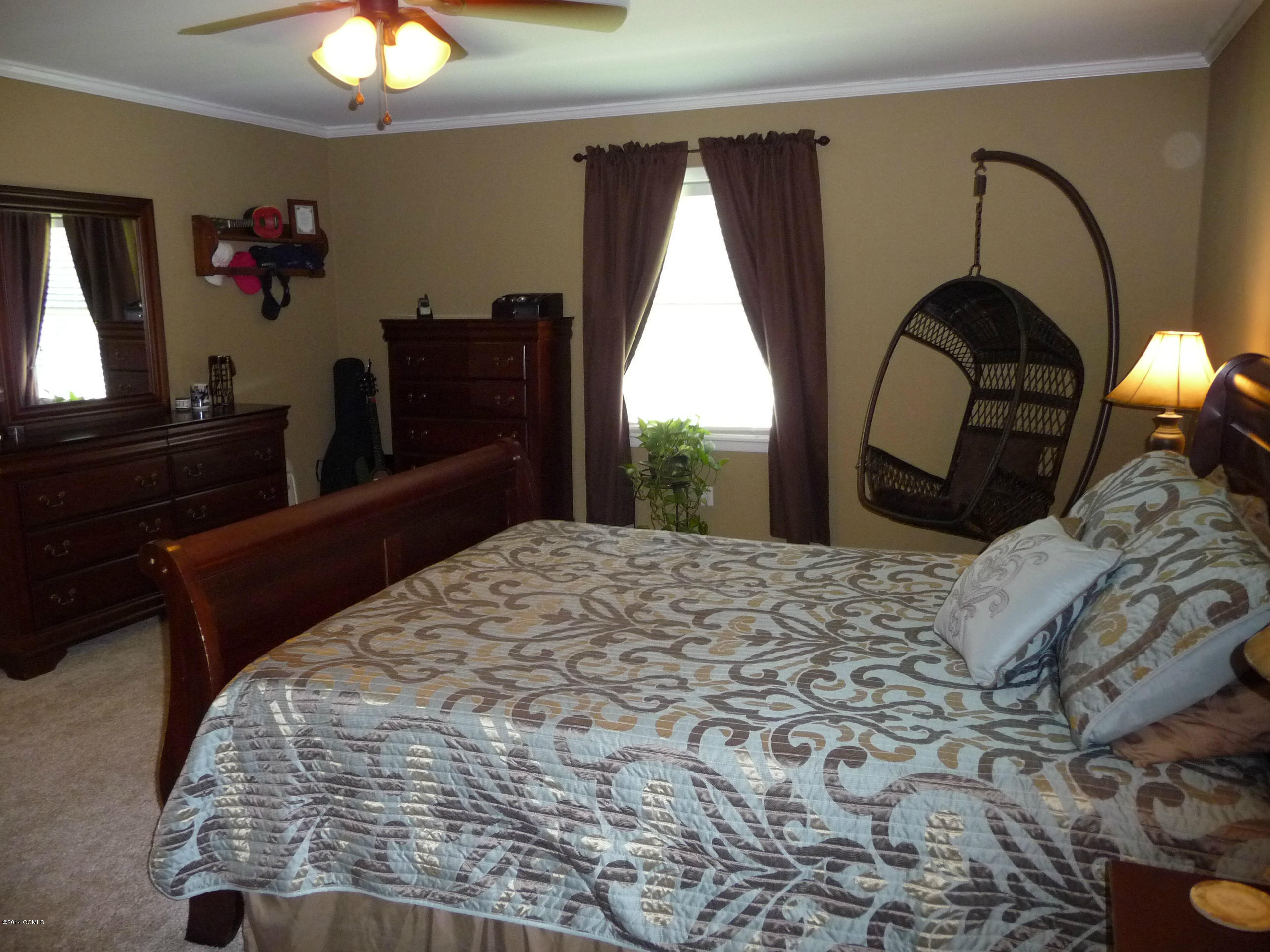 601 Garden Road Morehead City, NC 28557 - Photo 16 of 33 Another view of huge master bedroom