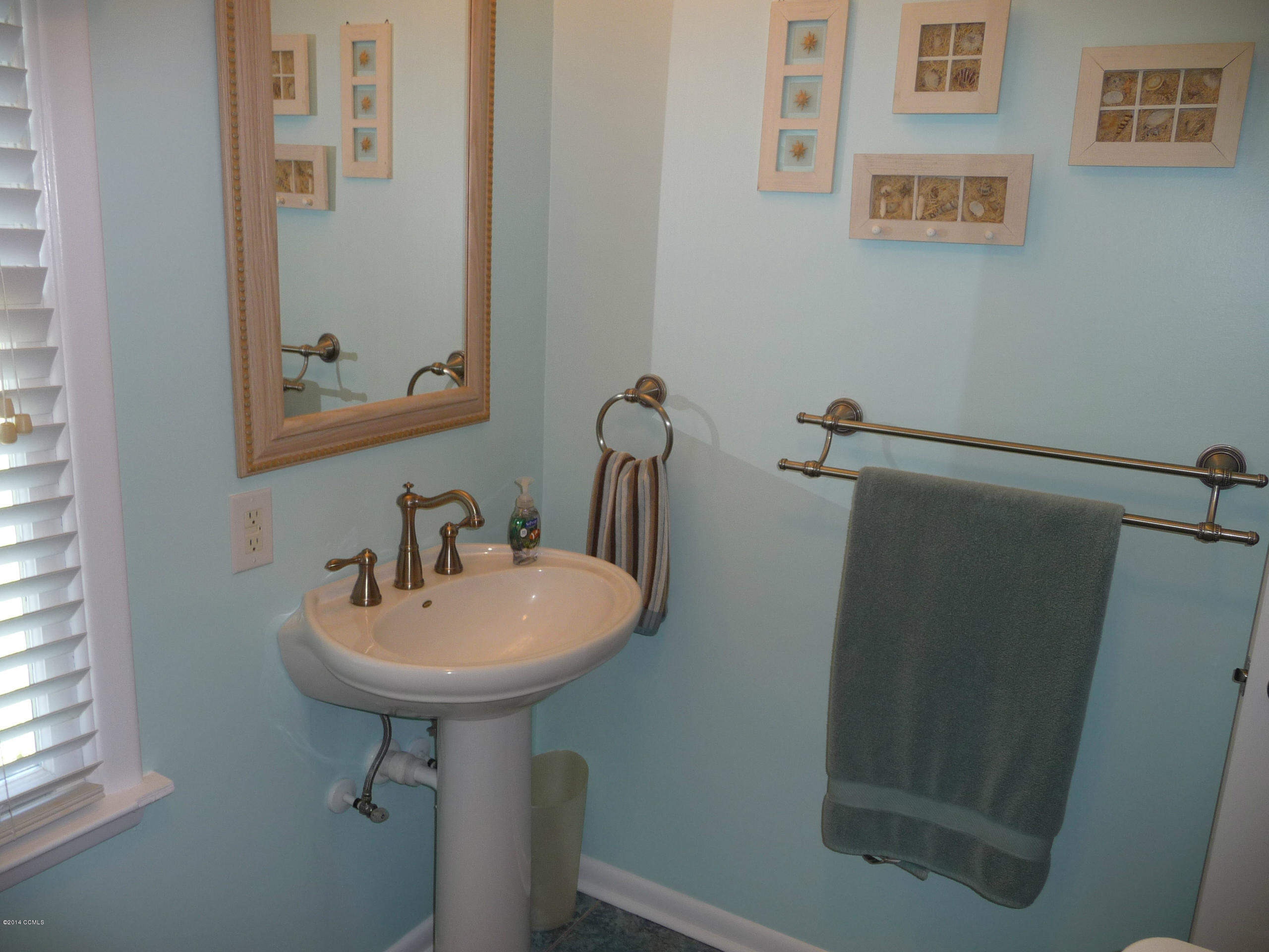 601 Garden Road Morehead City, NC 28557 - Photo 24 of 33 Bathroom