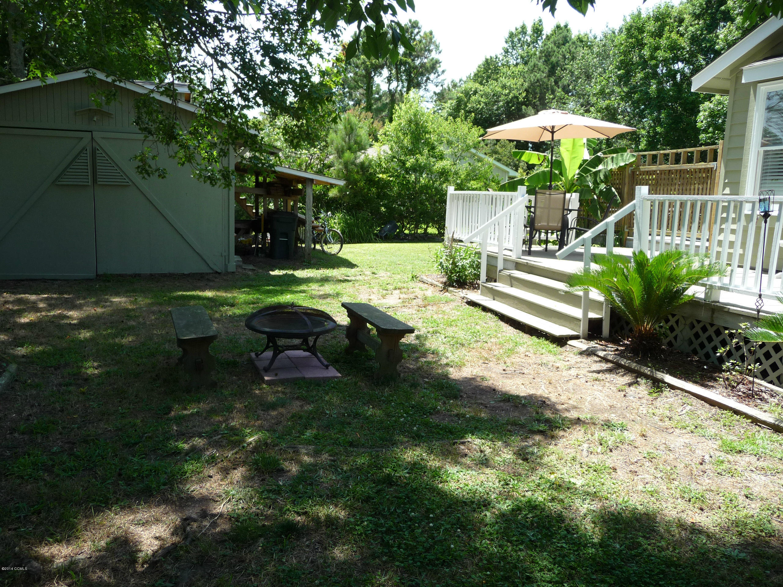 601 Garden Road Morehead City, NC 28557 - Photo 33 of 33 Side yard