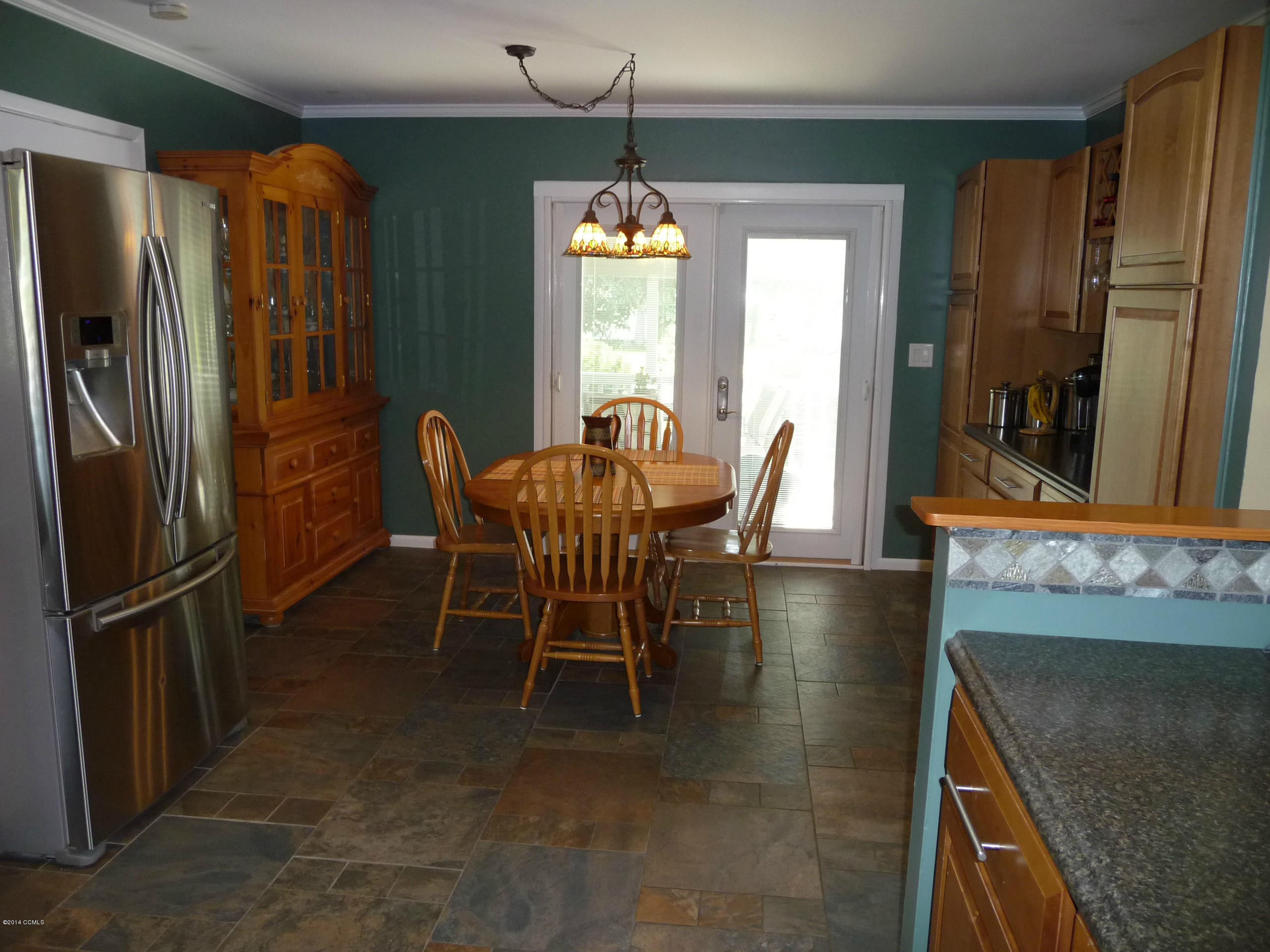 601 Garden Road Morehead City, NC 28557 - Photo 5 of 33 View into the kitchen