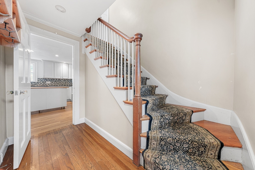 32 Colonial Drive Arlington, MA 02474 - Photo 9 of 26 Gallery Image 9