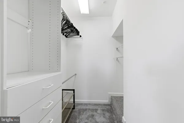 $432,000 | 5804 Katelyn Mary Place, Unit 304, Alexandria, VA 22310