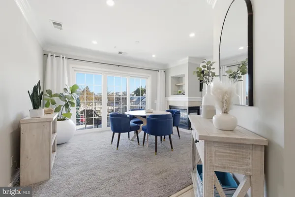 $432,000 | 5804 Katelyn Mary Place, Unit 304, Alexandria, VA 22310