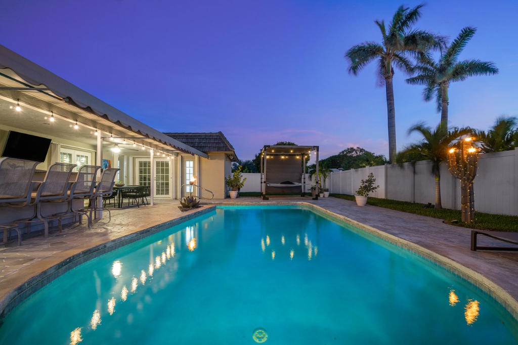 501 Northwest 15th Avenue Boca Raton, FL 33486 - Photo 11 of 44 10