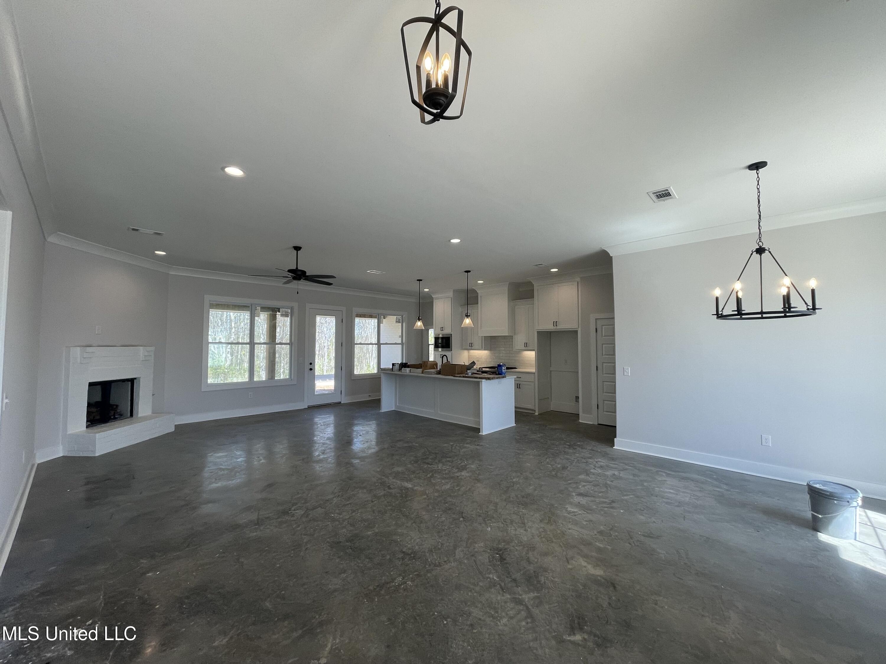 133 Ashby Rdg Drive Canton, MS 39046 - Photo 4 of 24 IMG_8292
