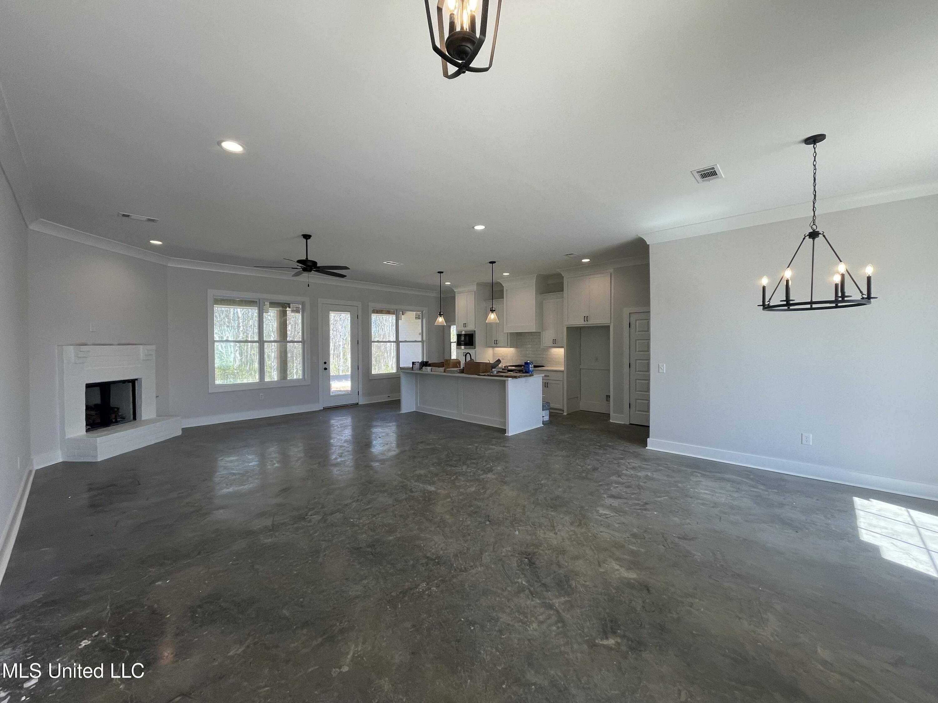 133 Ashby Rdg Drive Canton, MS 39046 - Photo 5 of 24 IMG_8293