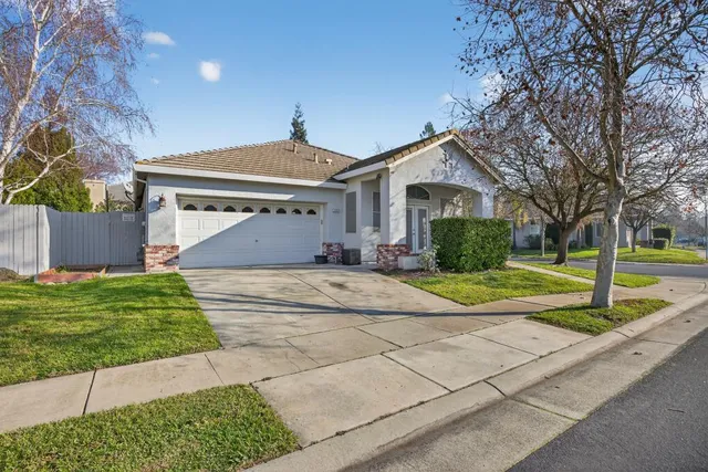 $549,900 | 3333 Grimshaw Way, Elk Grove, CA 95758
