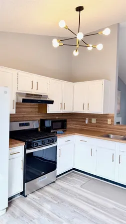 $1,600 | 1411 Gracy Farms Lane, Unit #96, Austin, TX 78758