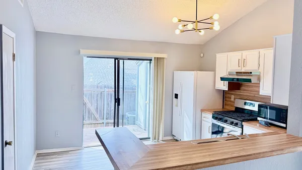 $1,600 | 1411 Gracy Farms Lane, Unit #96, Austin, TX 78758