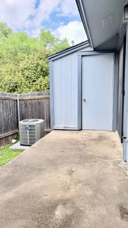 $1,600 | 1411 Gracy Farms Lane, Unit #96, Austin, TX 78758