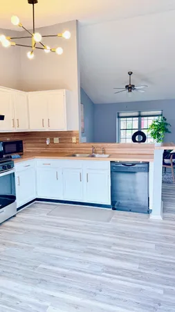 $1,600 | 1411 Gracy Farms Lane, Unit #96, Austin, TX 78758