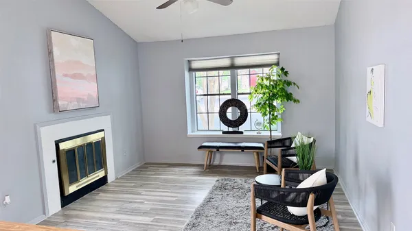 $1,600 | 1411 Gracy Farms Lane, Unit #96, Austin, TX 78758