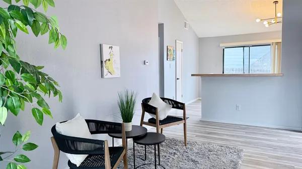 $1,600 | 1411 Gracy Farms Lane, Unit #96, Austin, TX 78758