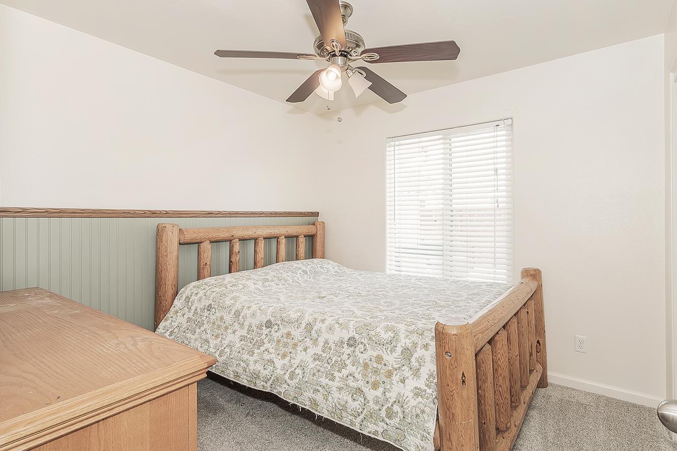 180 East Carpenter Avenue Reedley, CA 93654 - Photo 18 of 40