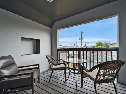 $725,000 | 4637 West Patterson Avenue, Chicago, IL 60641