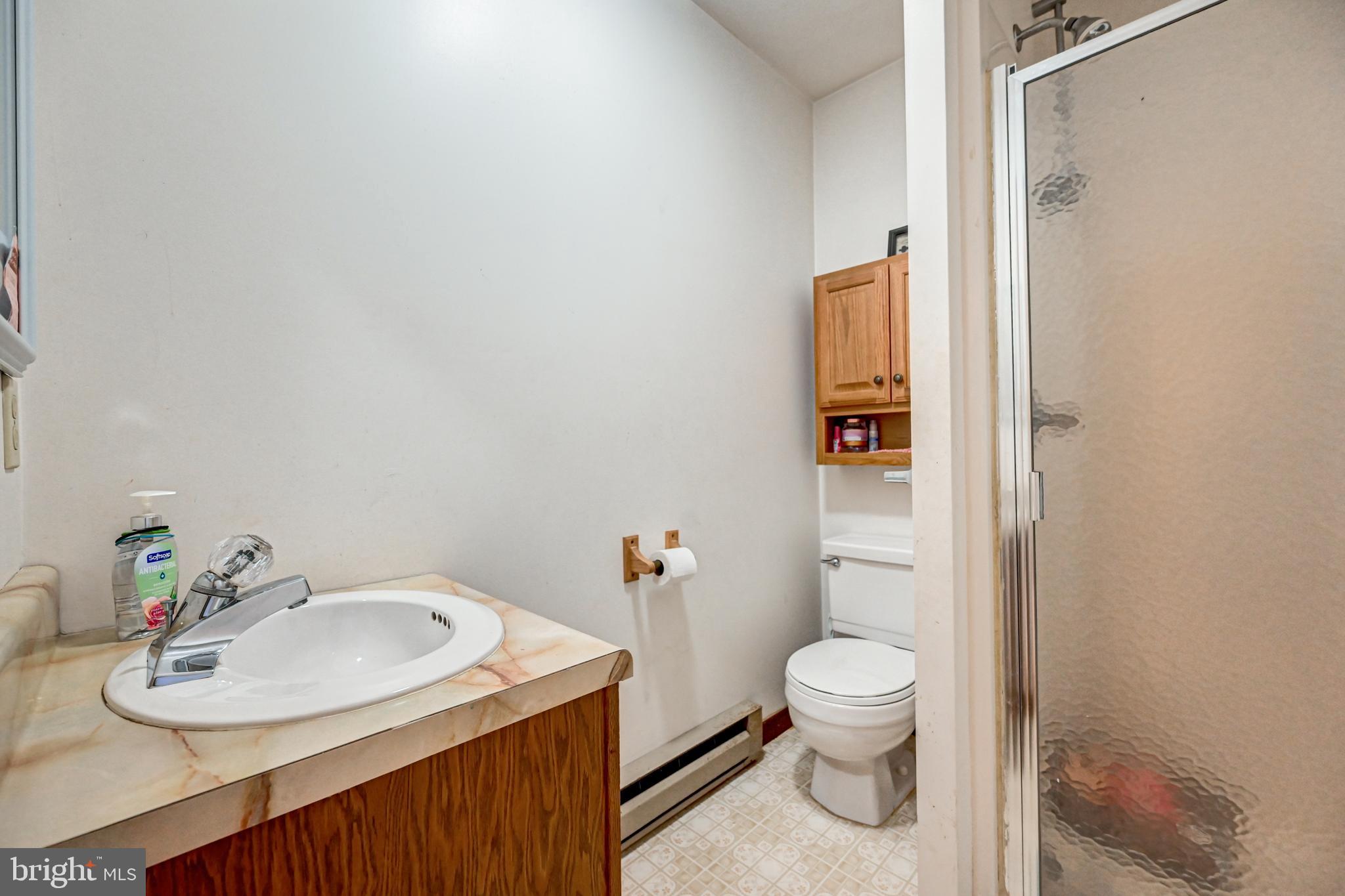 526 Hammond Avenue Hanover, PA 17331 - Photo 16 of 36 Primary bedroom full bath