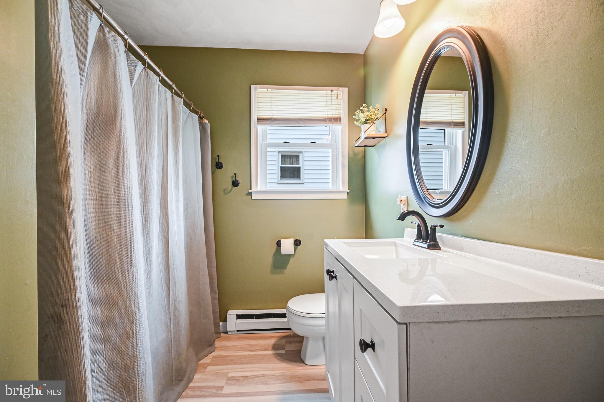 526 Hammond Avenue Hanover, PA 17331 - Photo 21 of 36 Hall Bath