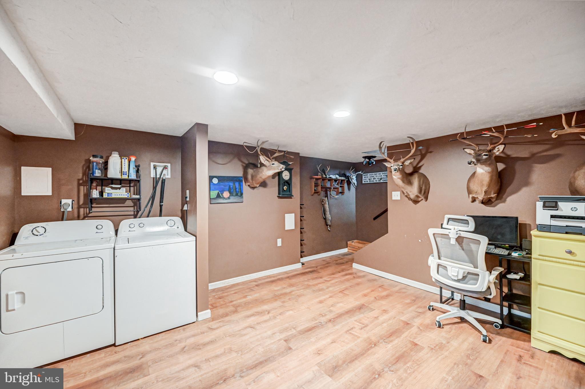 526 Hammond Avenue Hanover, PA 17331 - Photo 23 of 36 laminate floors
