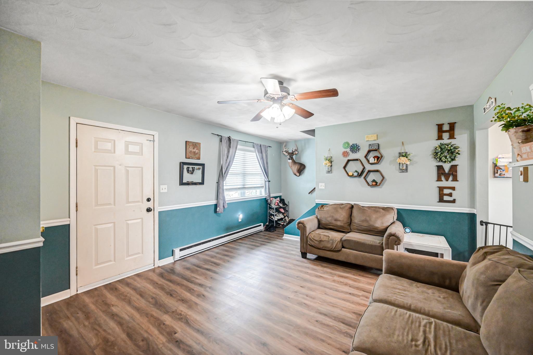 526 Hammond Avenue Hanover, PA 17331 - Photo 3 of 36