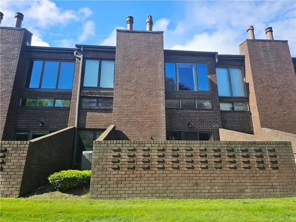 $475,000 | 1599 East Avenue, Rochester, NY 14610