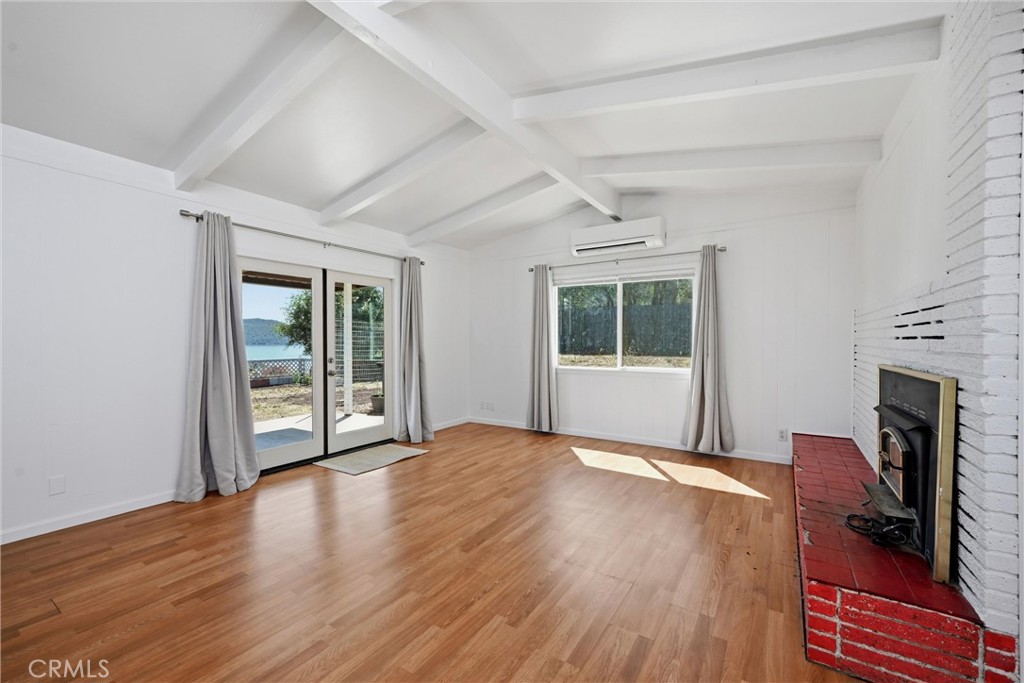 13701 Arrowhead Road Clearlake, CA 95422 - Photo 5 of 21 Walk in from the patio into the living room