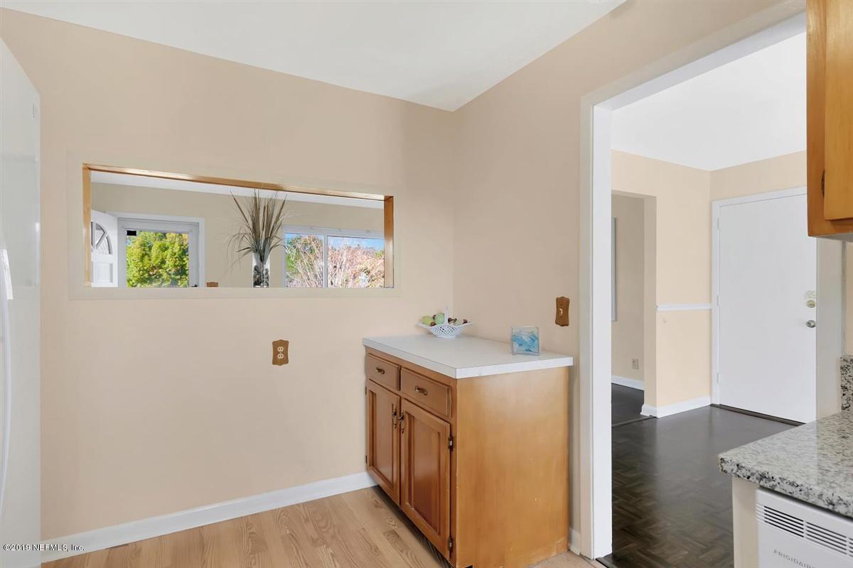 731 Acapulco Road Jacksonville, FL 32216 - Photo 10 of 18 Eat-In Kitchen With Pass Through