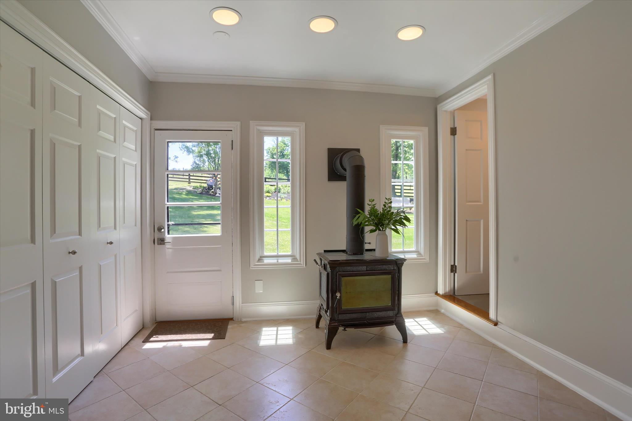 737 Piketown Road Harrisburg, PA 17112 - Photo 14 of 73 Mudroom