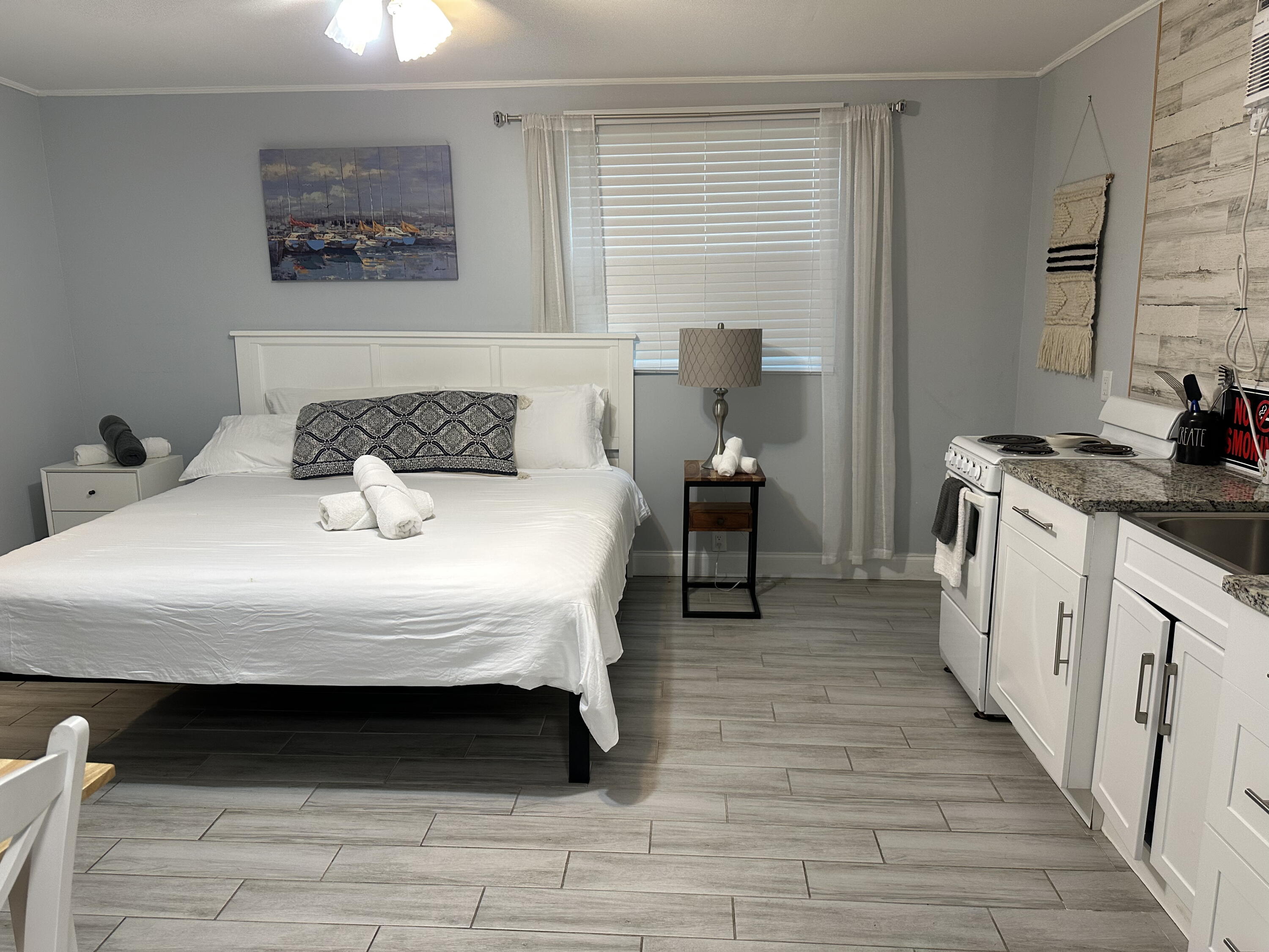 1258 Beach Road, Unit 9 STUDIO Singer Island, FL 33404 - Photo 3 of 8 IMG_2746