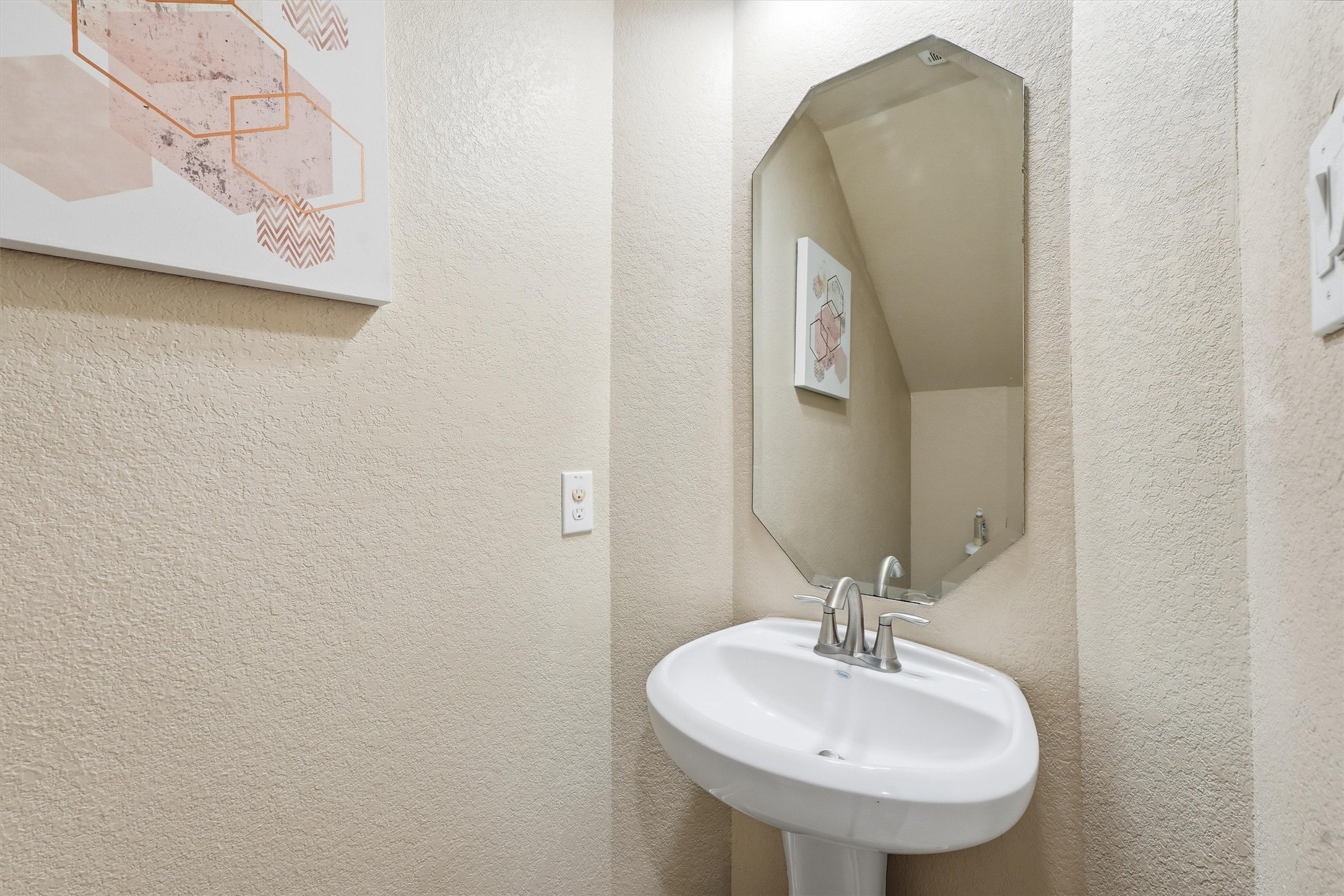1908 Sunset Terrace Lane Pearland, TX 77089 - Photo 12 of 35 Convenient first-floor powder room.