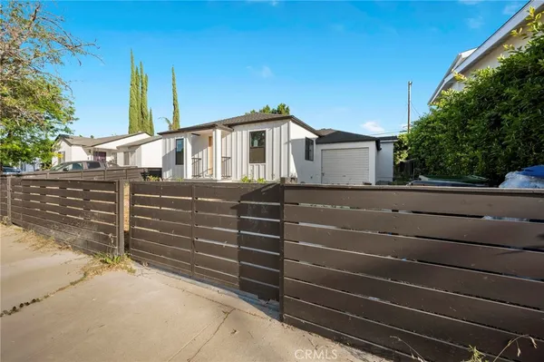$1,195,000 | 17446 Tiara Street, Encino, CA 91316