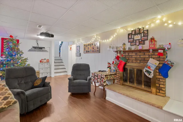 $185,000 | 14891 East 900th Street, Osco, IL 61274