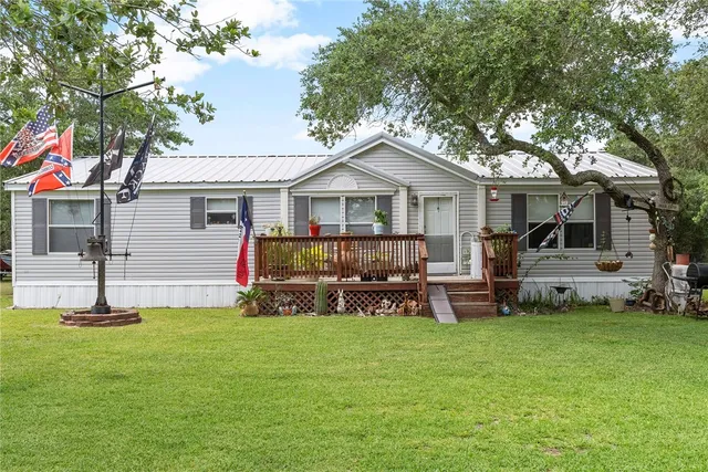 $250,000 | 1331 8th Street, Rockport, TX 78382