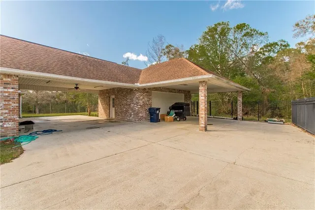 $295,000 | 20021 Gleber Drive, Loranger, LA 70446