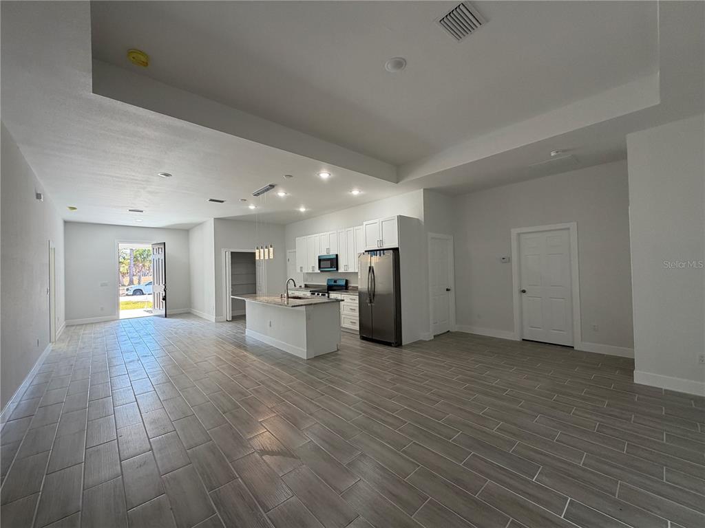 358 Albatross Road Rotonda West, FL 33947 - Photo 9 of 37