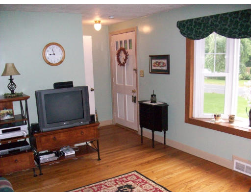 199 Springdale Road Westfield, MA 01085 - Photo 8 of 15 Gallery Image 8