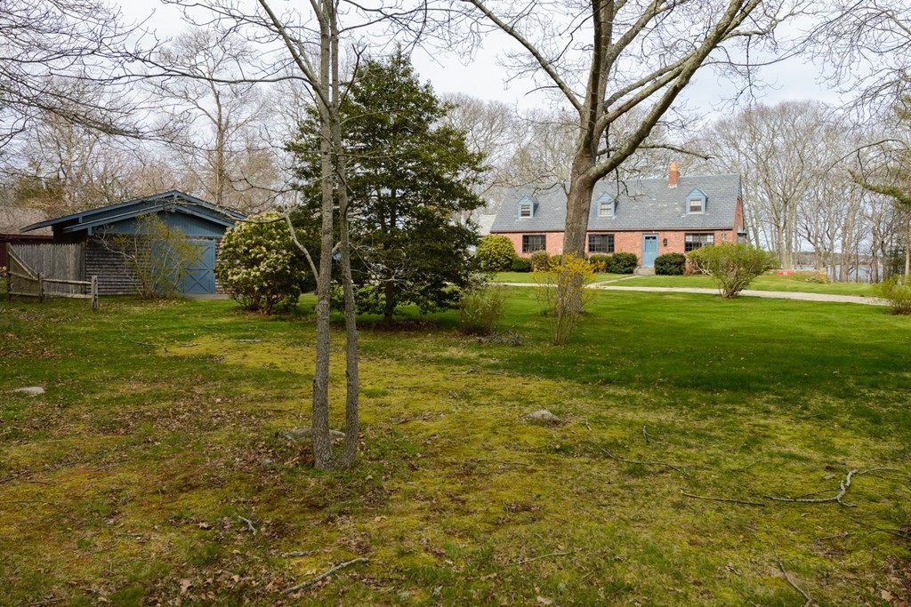 88-90 Aucoot Road Mattapoisett, MA 02739 - Photo 19 of 24 Gallery Image 19