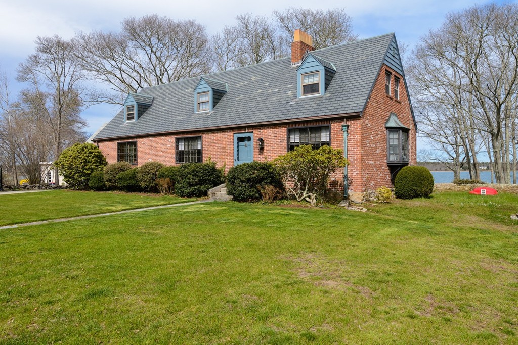 88-90 Aucoot Road Mattapoisett, MA 02739 - Photo 21 of 24 Gallery Image 21
