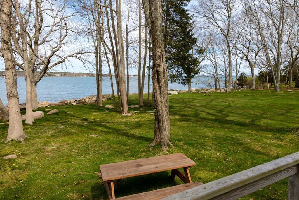 88-90 Aucoot Road Mattapoisett, MA 02739 - Photo 7 of 24 Gallery Image 7
