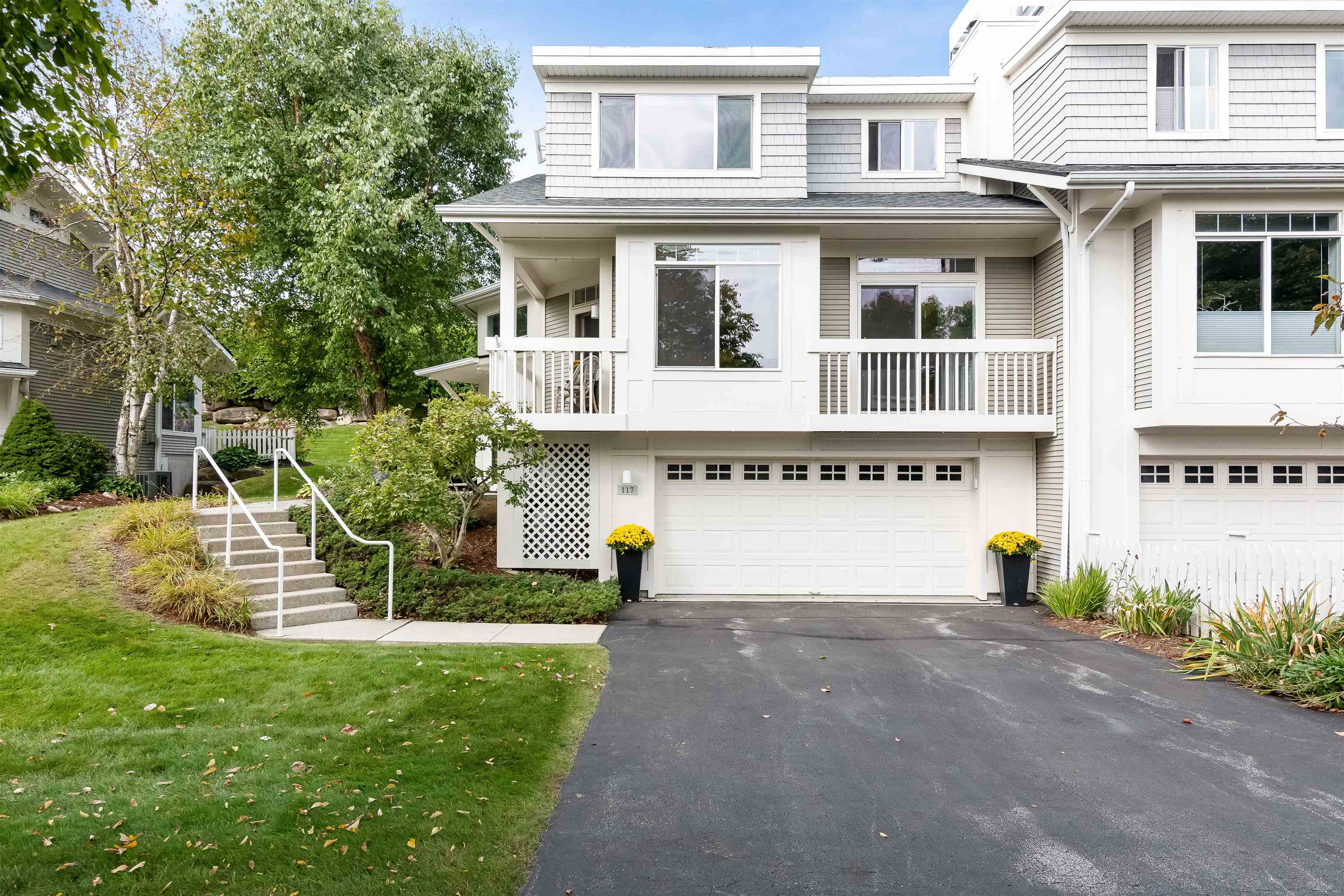 117 Park Road South Burlington, VT 05403 - Photo 2 of 38