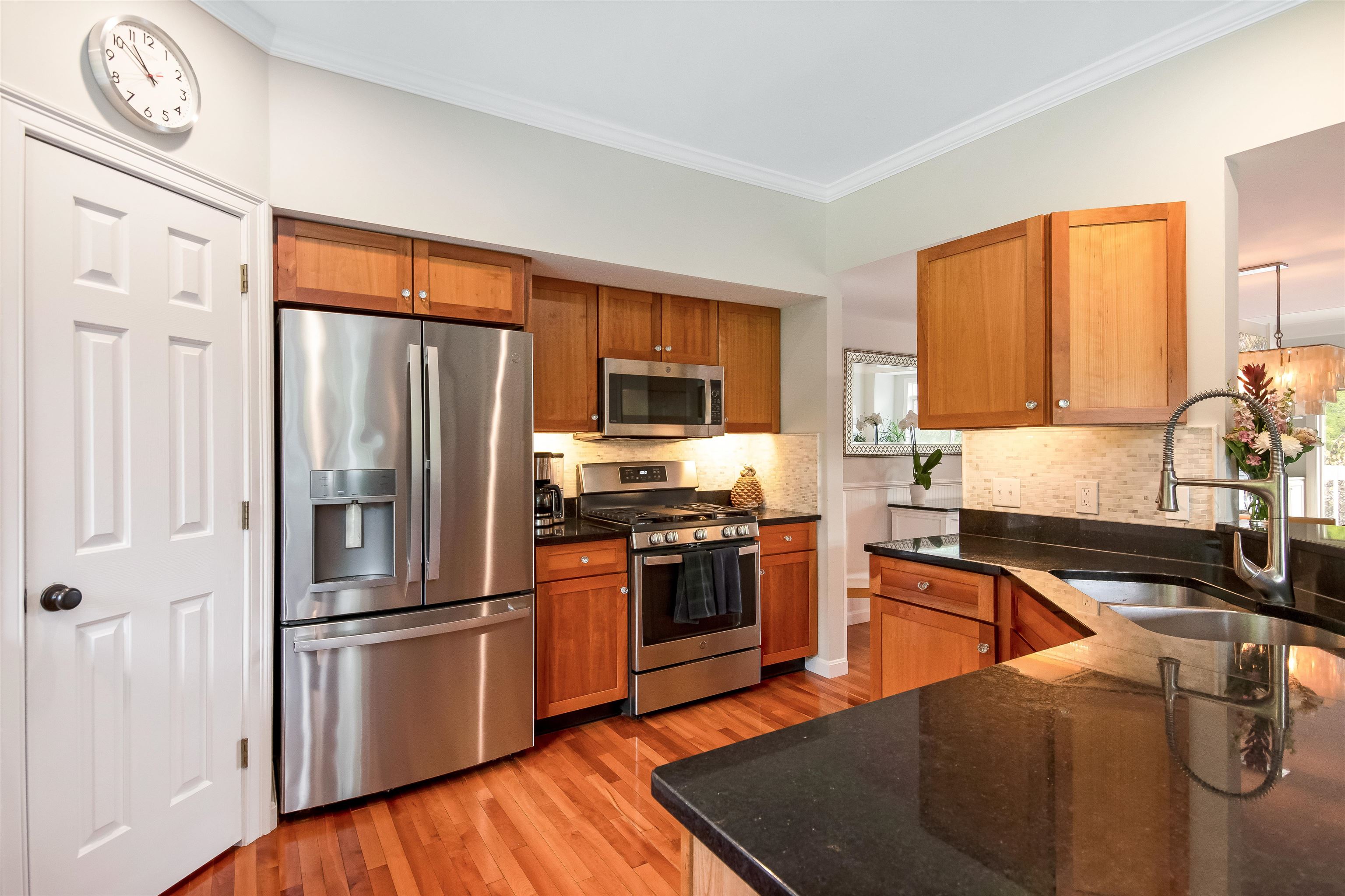 117 Park Road South Burlington, VT 05403 - Photo 4 of 38