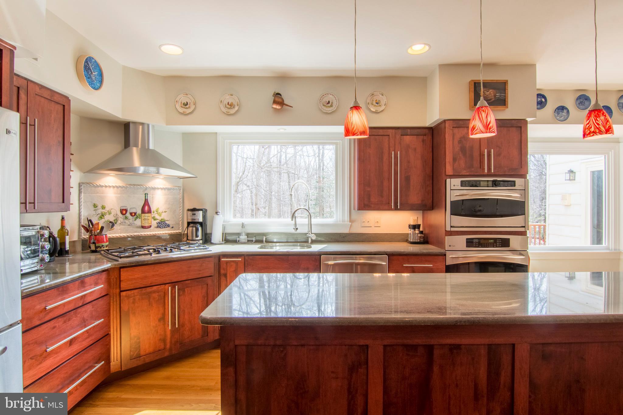 533 Post Oak Road Annapolis, MD 21401 - Photo 13 of 65 Beautiful custom kitchen