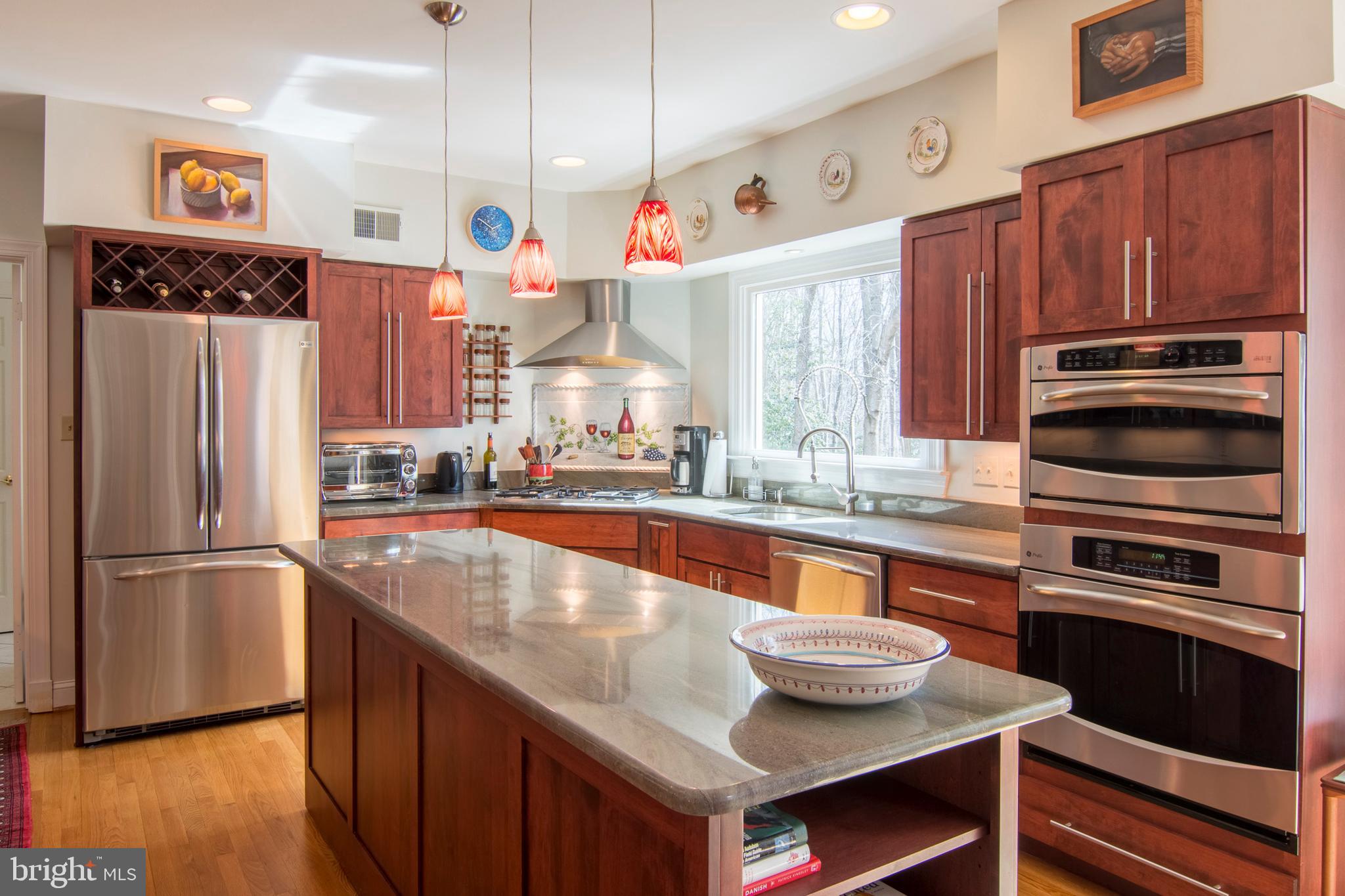 533 Post Oak Road Annapolis, MD 21401 - Photo 15 of 65 Stainless appliances and large island