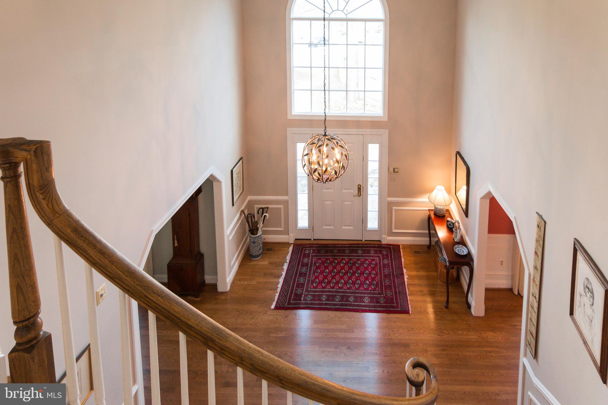 533 Post Oak Road Annapolis, MD 21401 - Photo 4 of 65 Two story main foyer